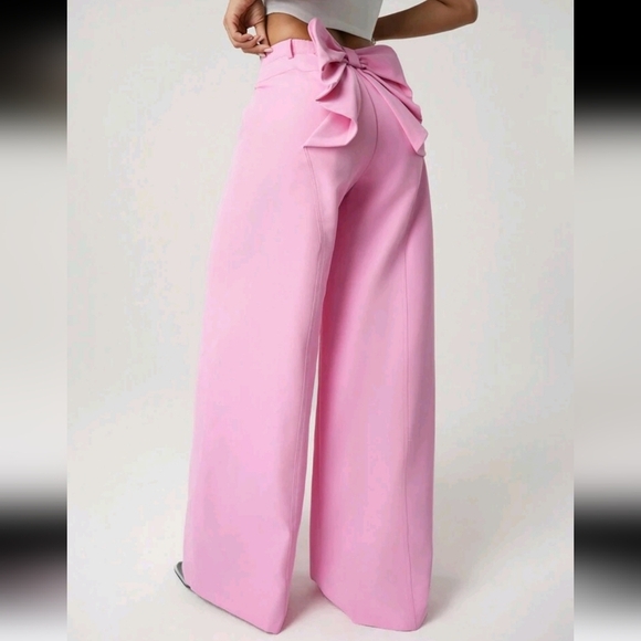 Women's Loose Fitting Pants With Oversized Bow Back Design - Picture 4 of 4
